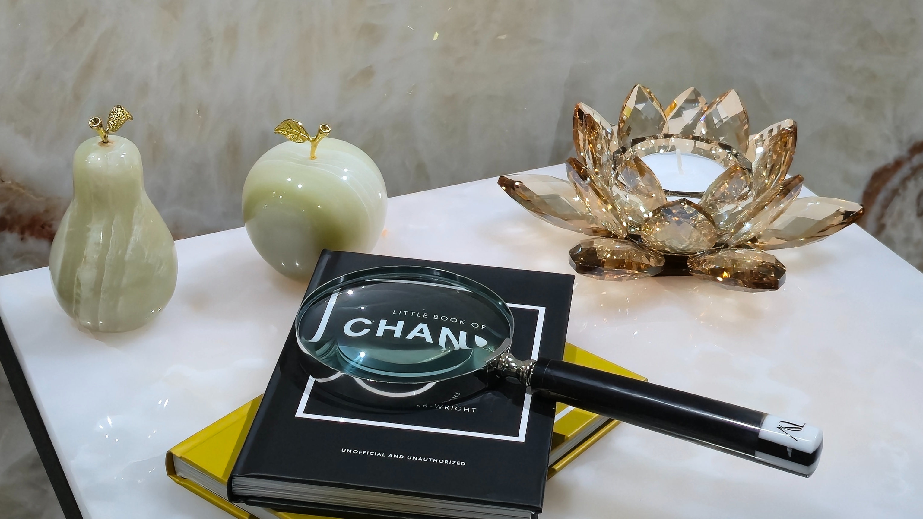 <div><span style="color: rgb(250, 246, 242); font-family: Urbanist, sans-serif; font-weight: 700;">PIECES WITH SOUL. SPACES WITH STORY.</span></div>