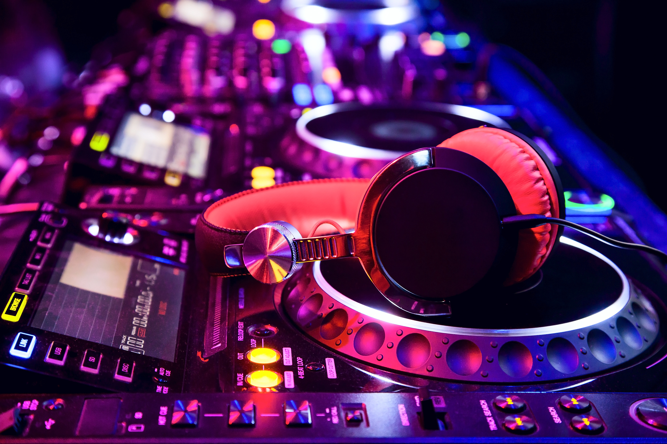 CONTROLADORES DJ