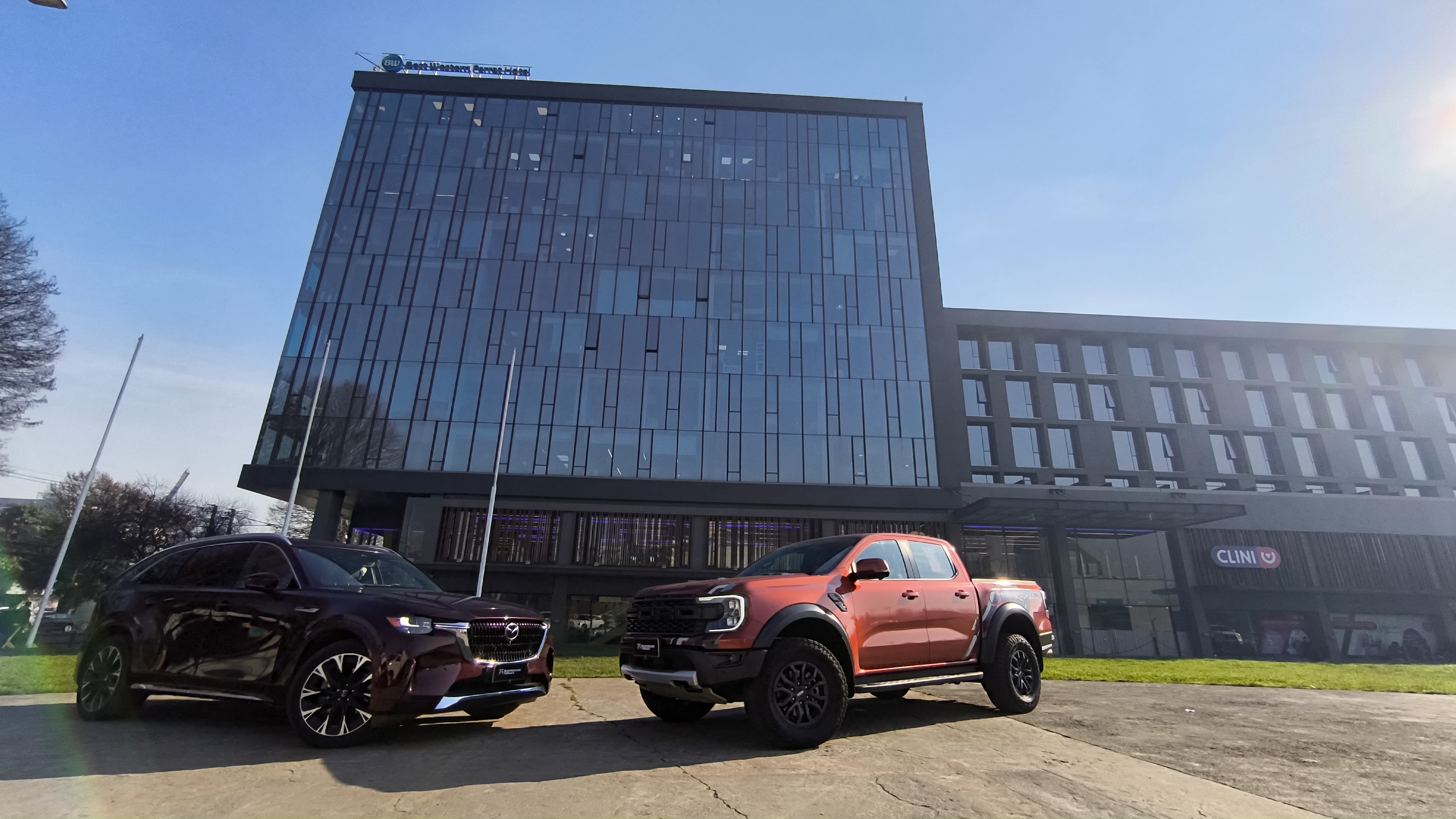 ¡Nueva ubicación: Edificio Paseo de las Artes con más de 100 Semi Nuevos disponibles!