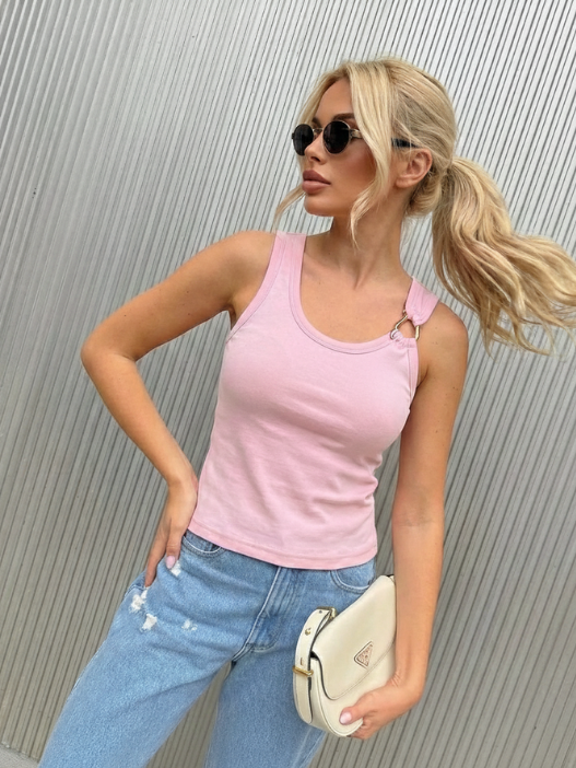 Polera rosada con hebilla dorada mujer carobaska