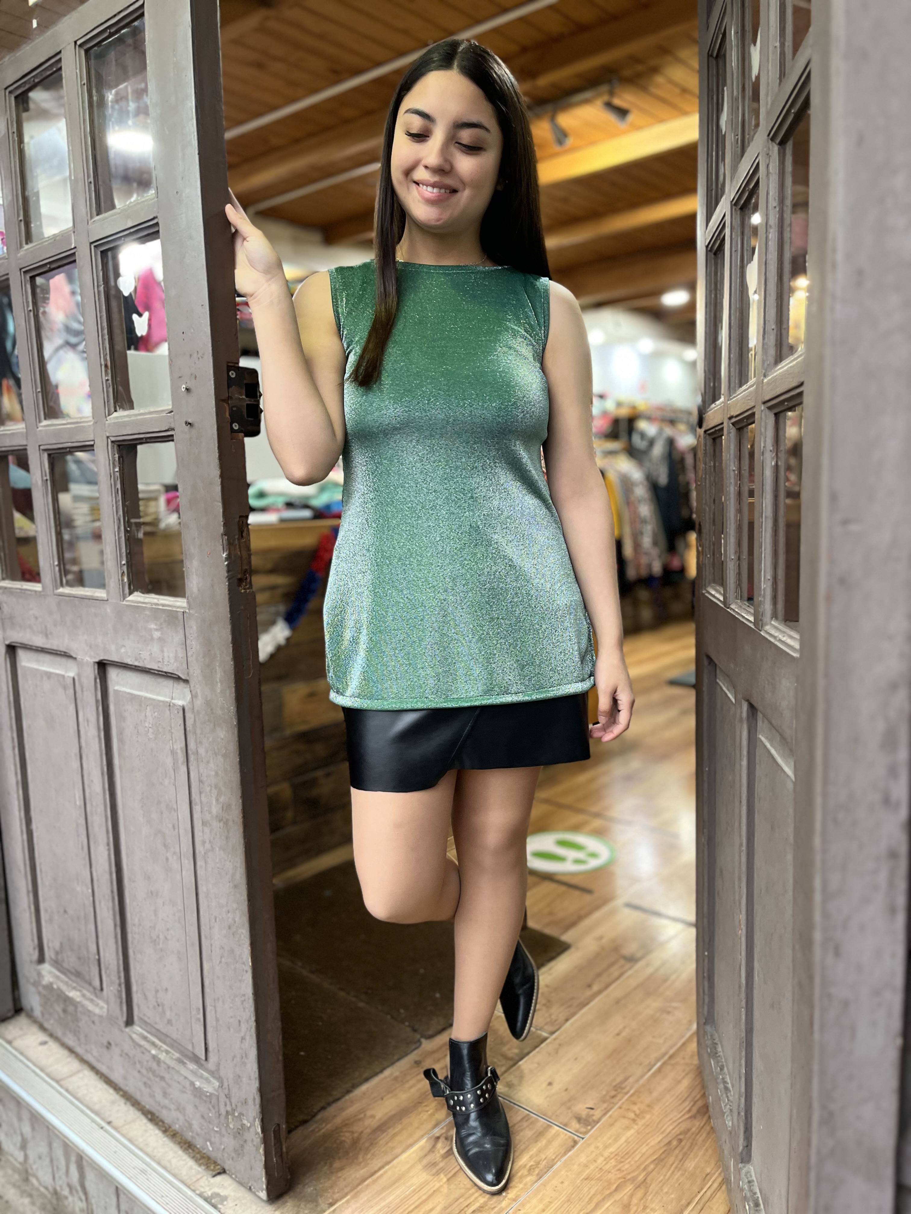 ¡A brillar! ⭐️ nuevas poleras con brillo sin mangas 
