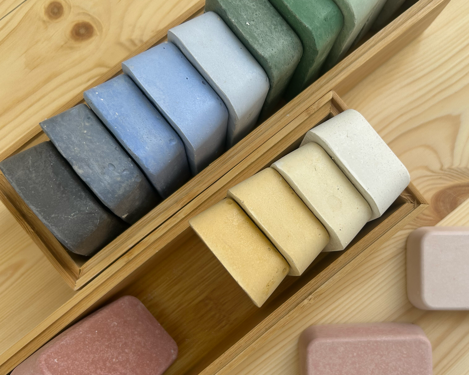 <i>bruta</i> personalizável