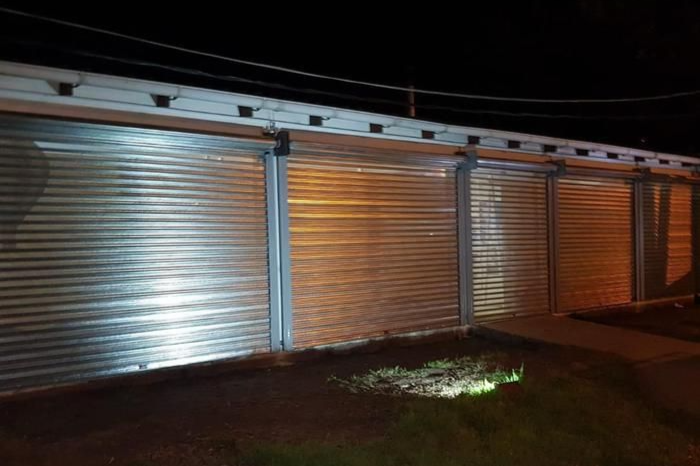Cortinas Metálicas Lisas