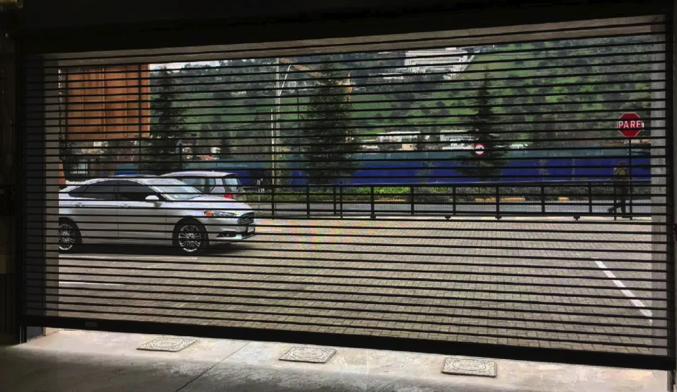  Cortinas Metálicas Microperforadas<br>