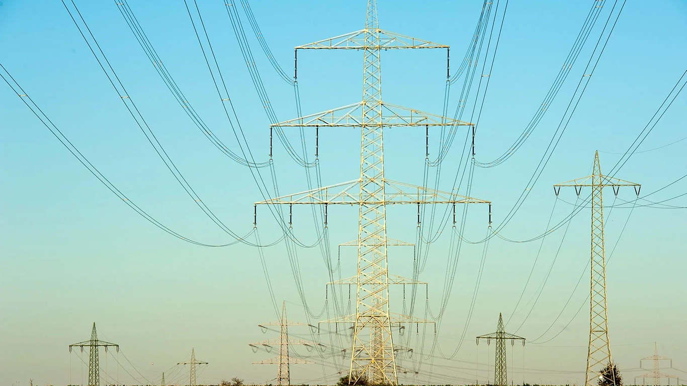 MATERIALES ELÉCTRICOS DE BAJA, MEDIA Y ALTA TENSIÓN