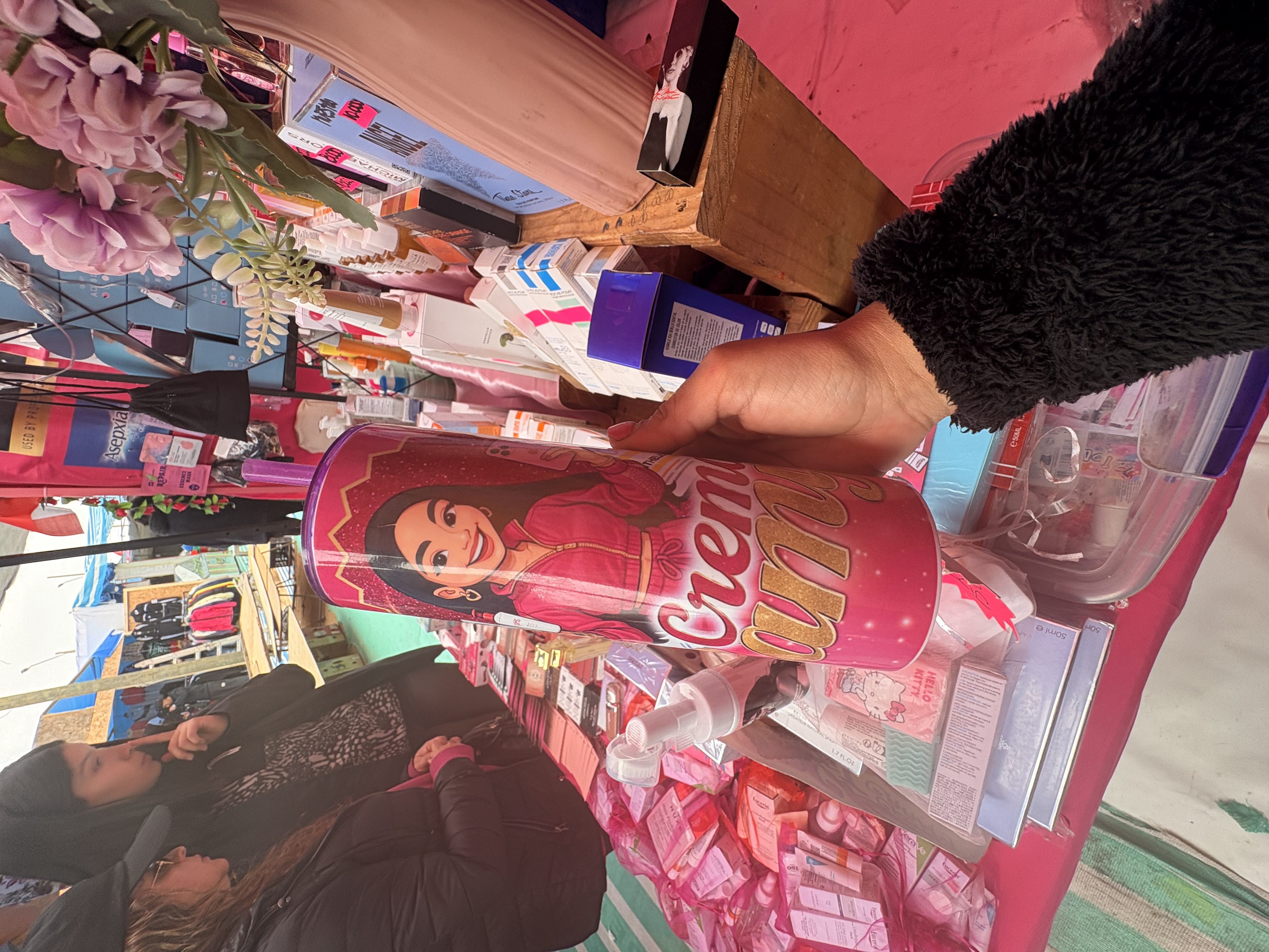 Recuerda tomar mínimo 3 litros de agua diaria 