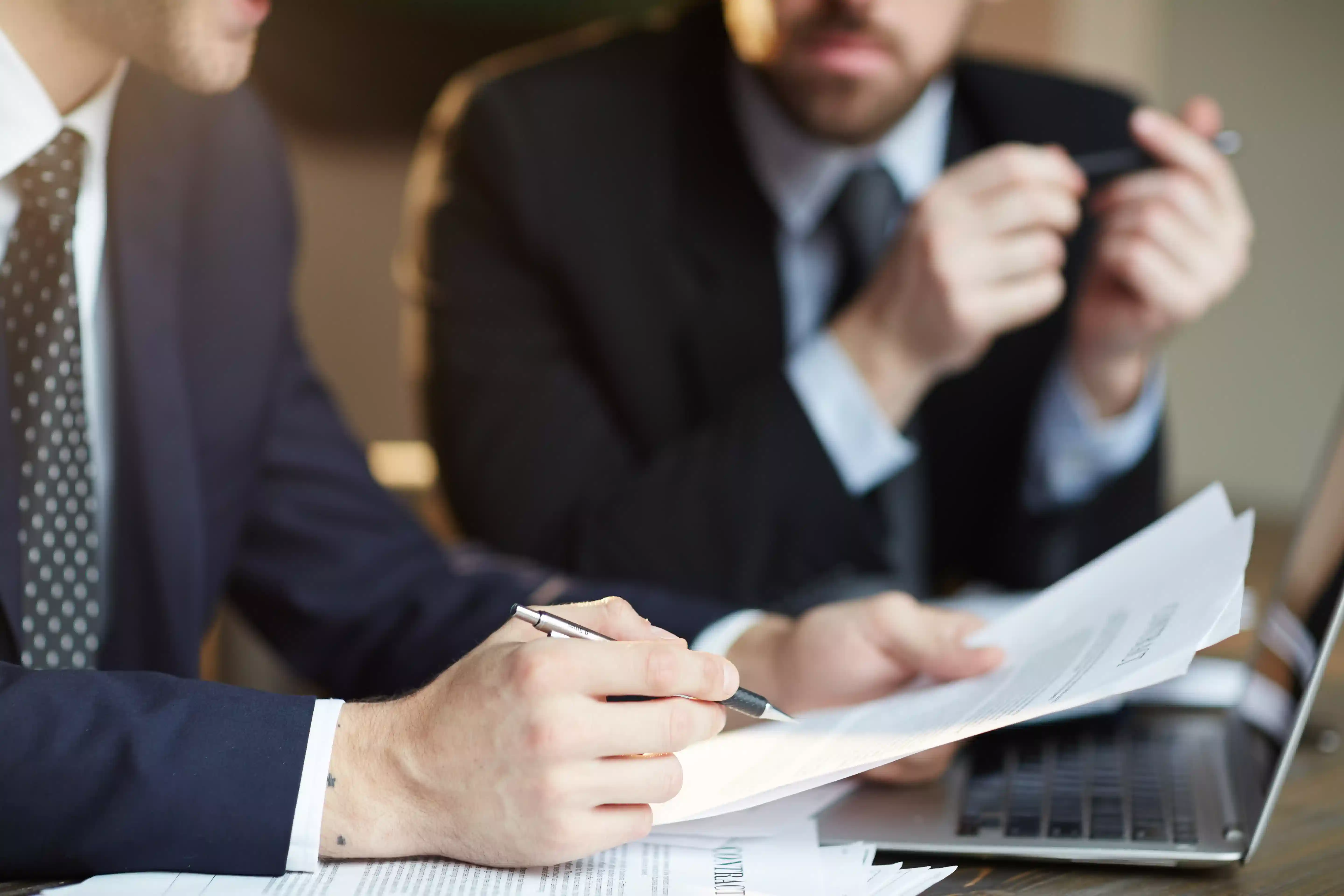 <h2 style="font-size: 19px;"><b>Qué es el derecho laboral en Chile</b></h2>