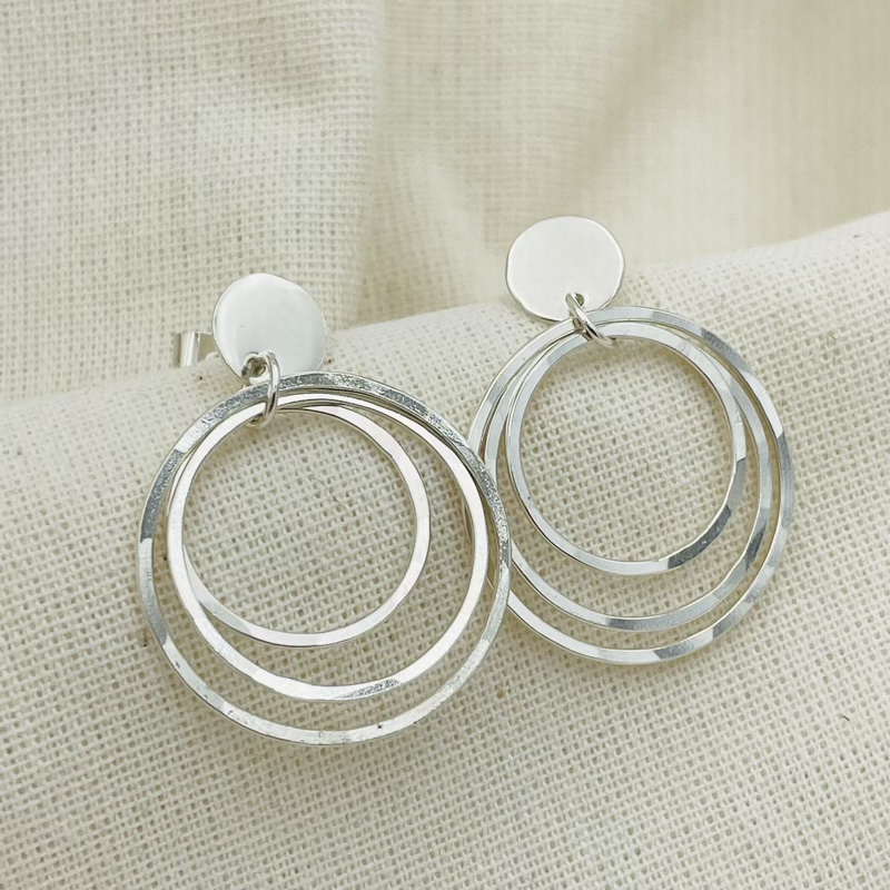 Joyas que reflejan<div> tu esencia<br></div>