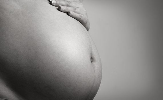 ELIMINA Y PREVIENE ESTRÍAS