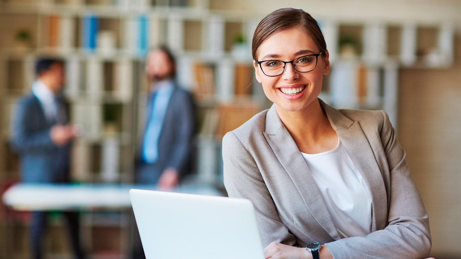 Agenda 24/7 TUs consultas desde cualquier lugar estAMOS atentOS