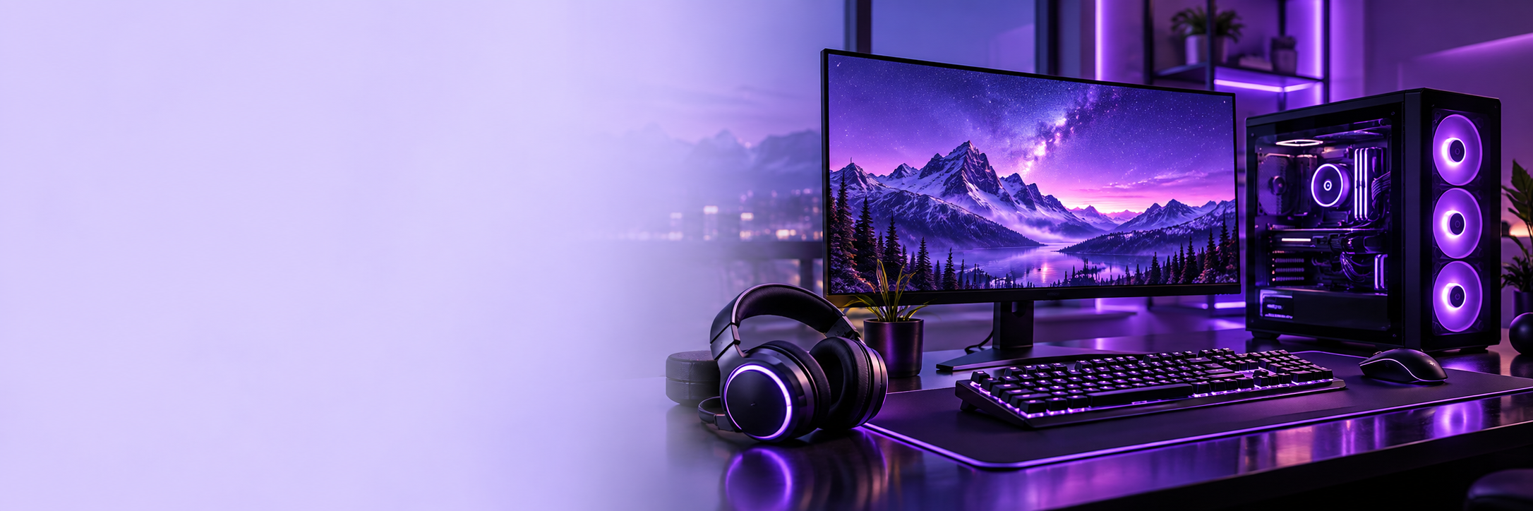 Setup gaming con monitor, PC y audífonos iluminados en violeta