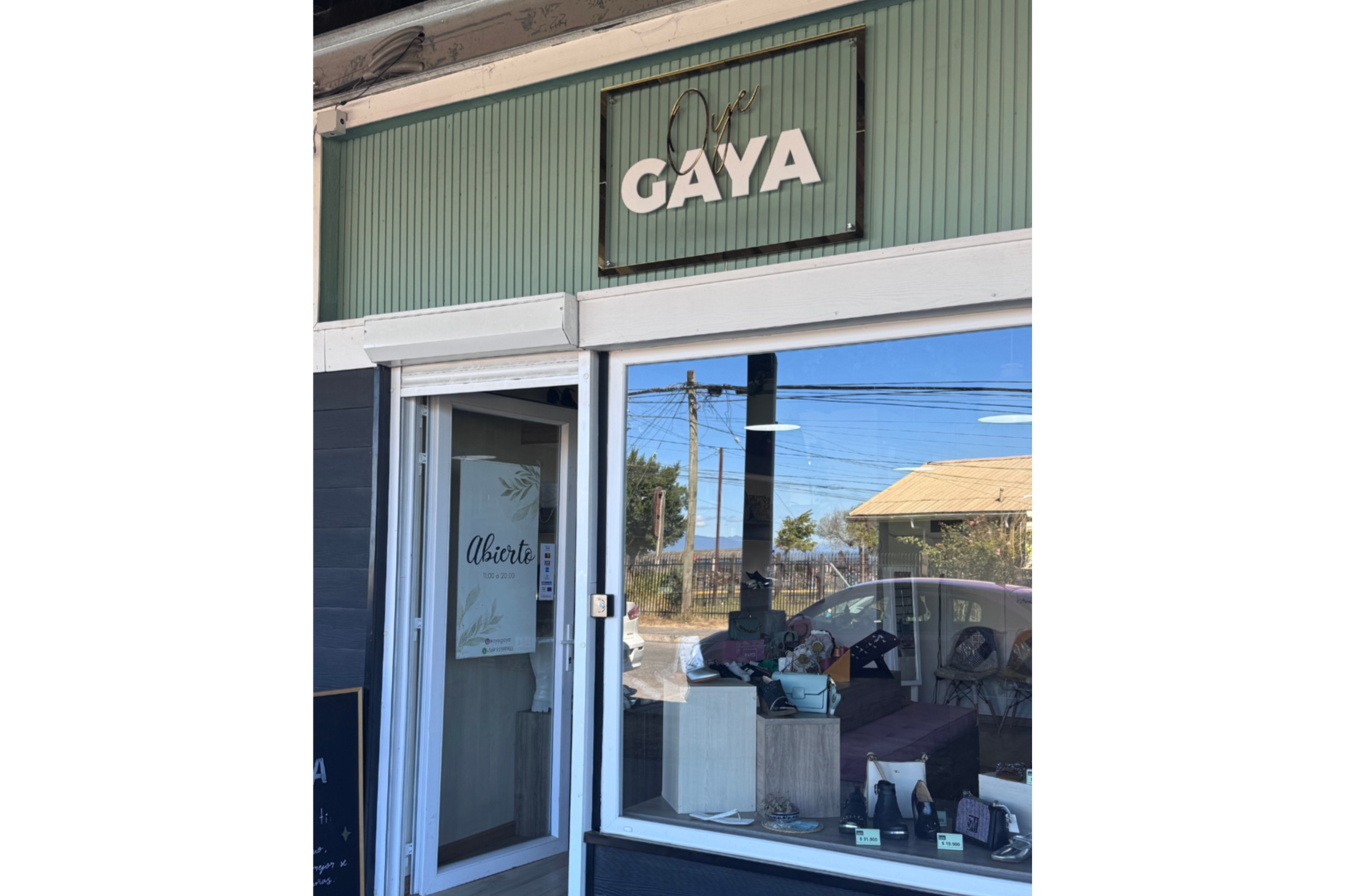 <b>OYE GAYA</b><br>
Boutique<br>