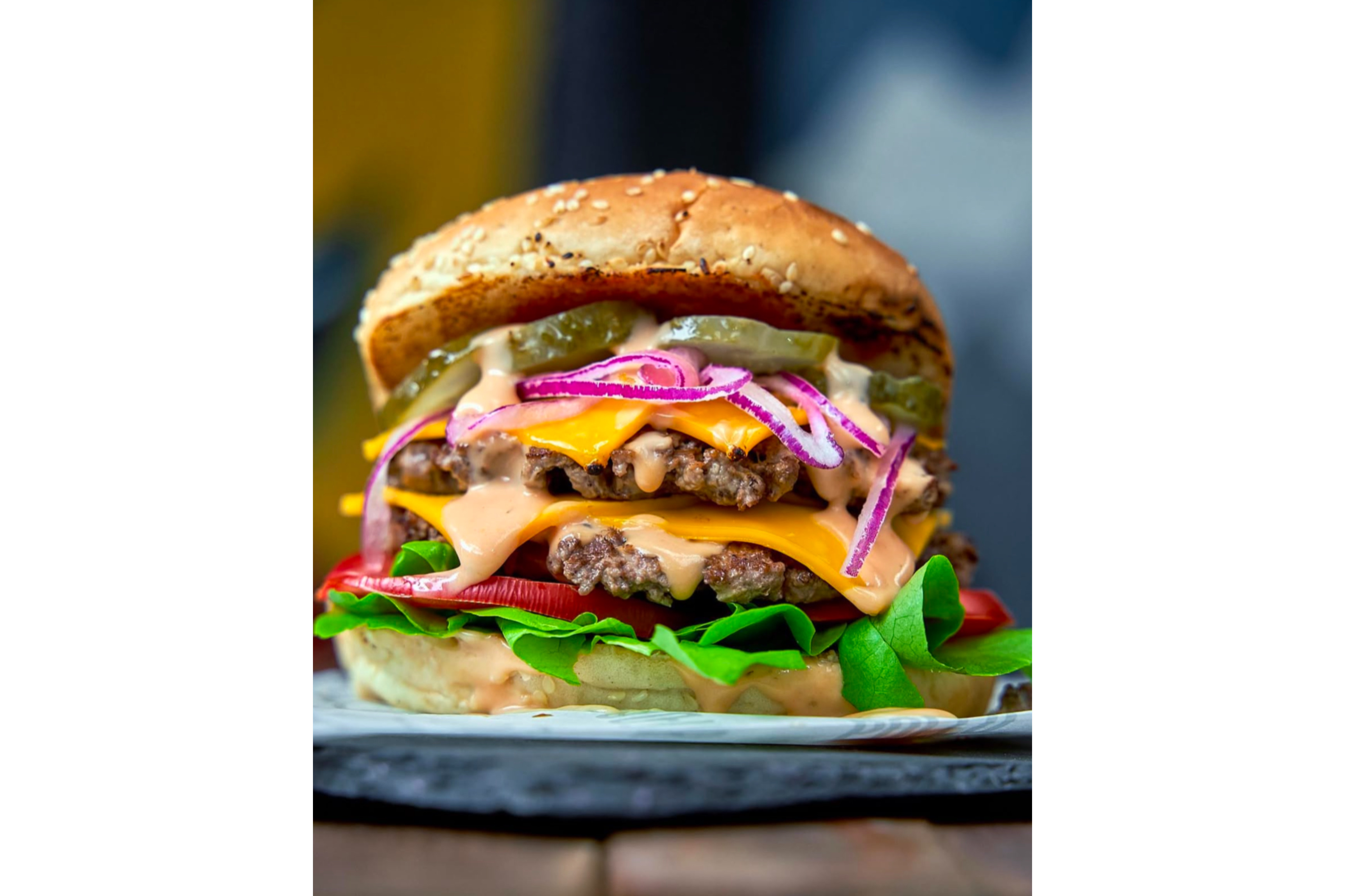 <b>Base camp</b><br>
Food truck<br>