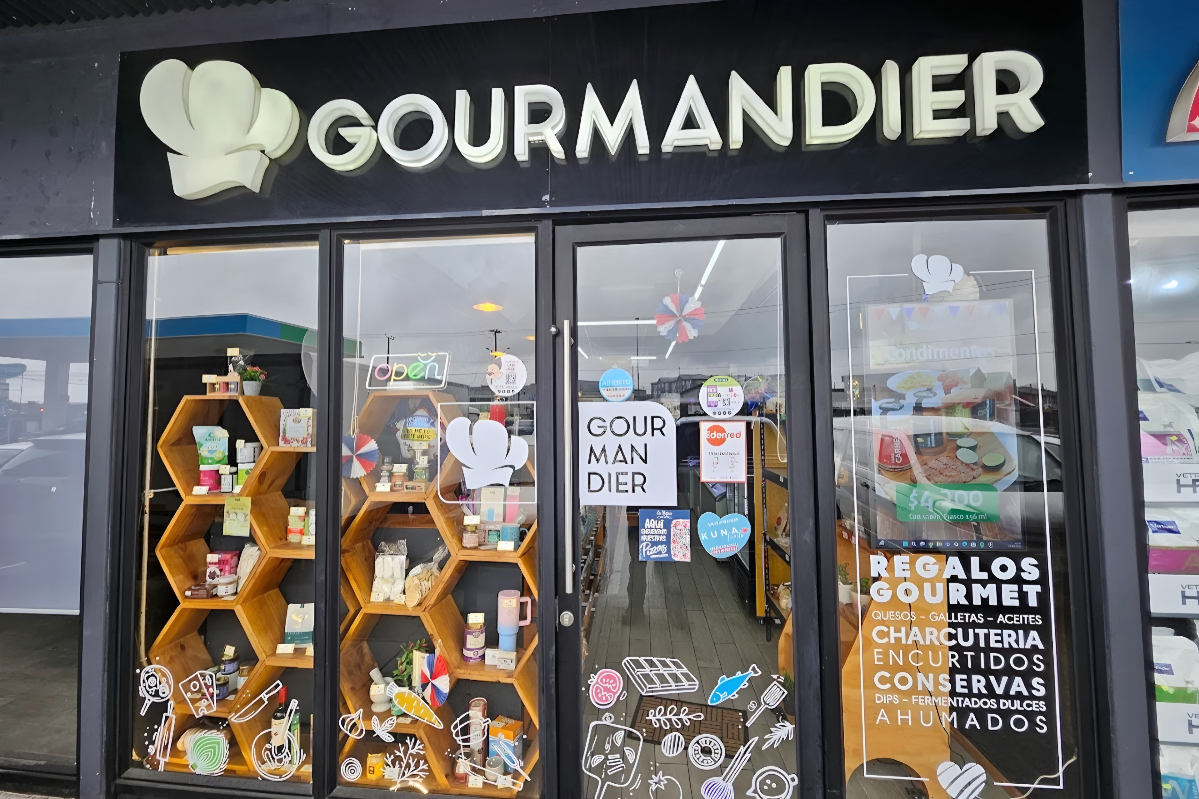 <b>gourmandier</b><br>
Tienda de regalos <br>