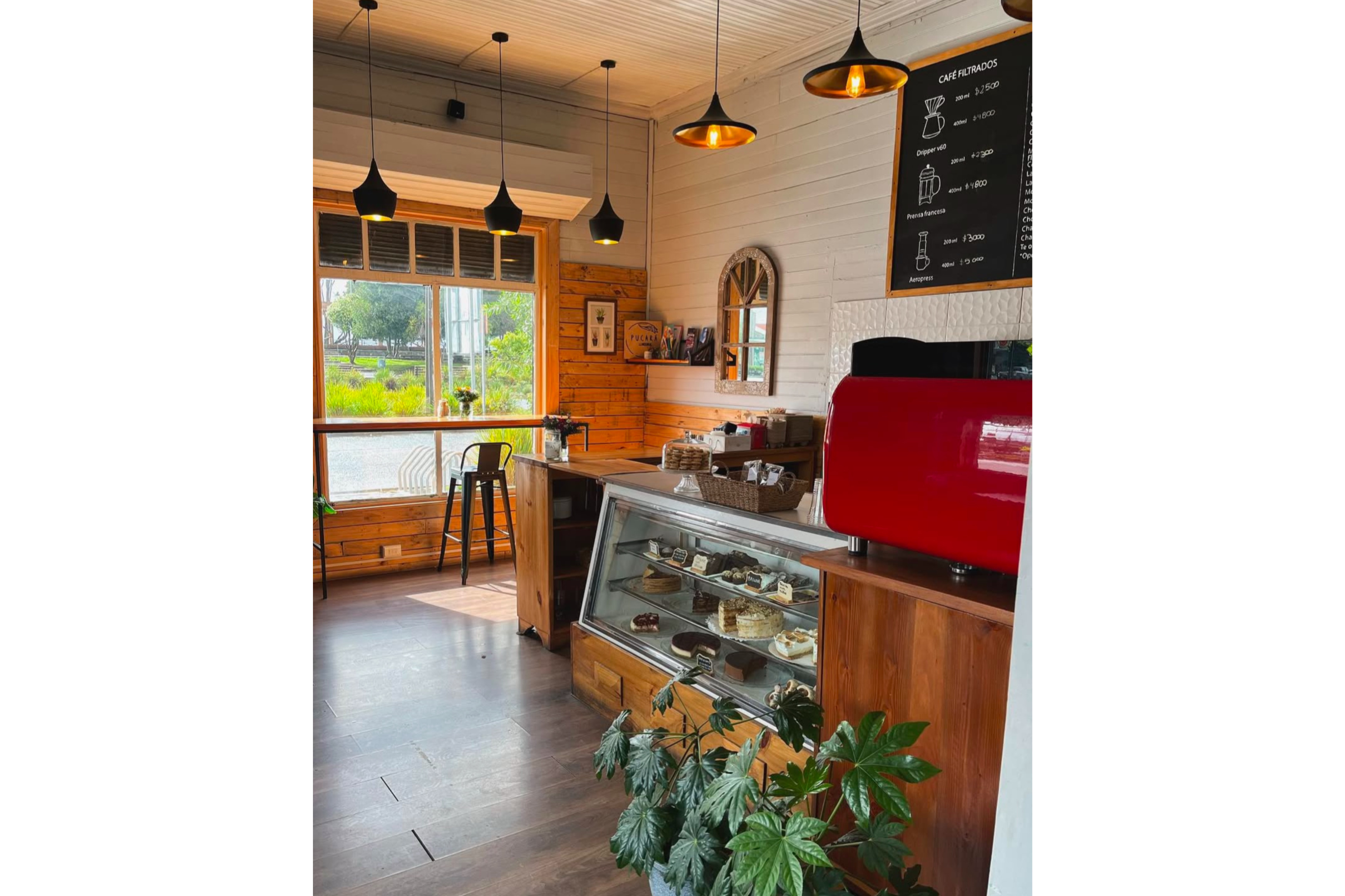 <b>Pucará</b><br>
Cafetería<br>