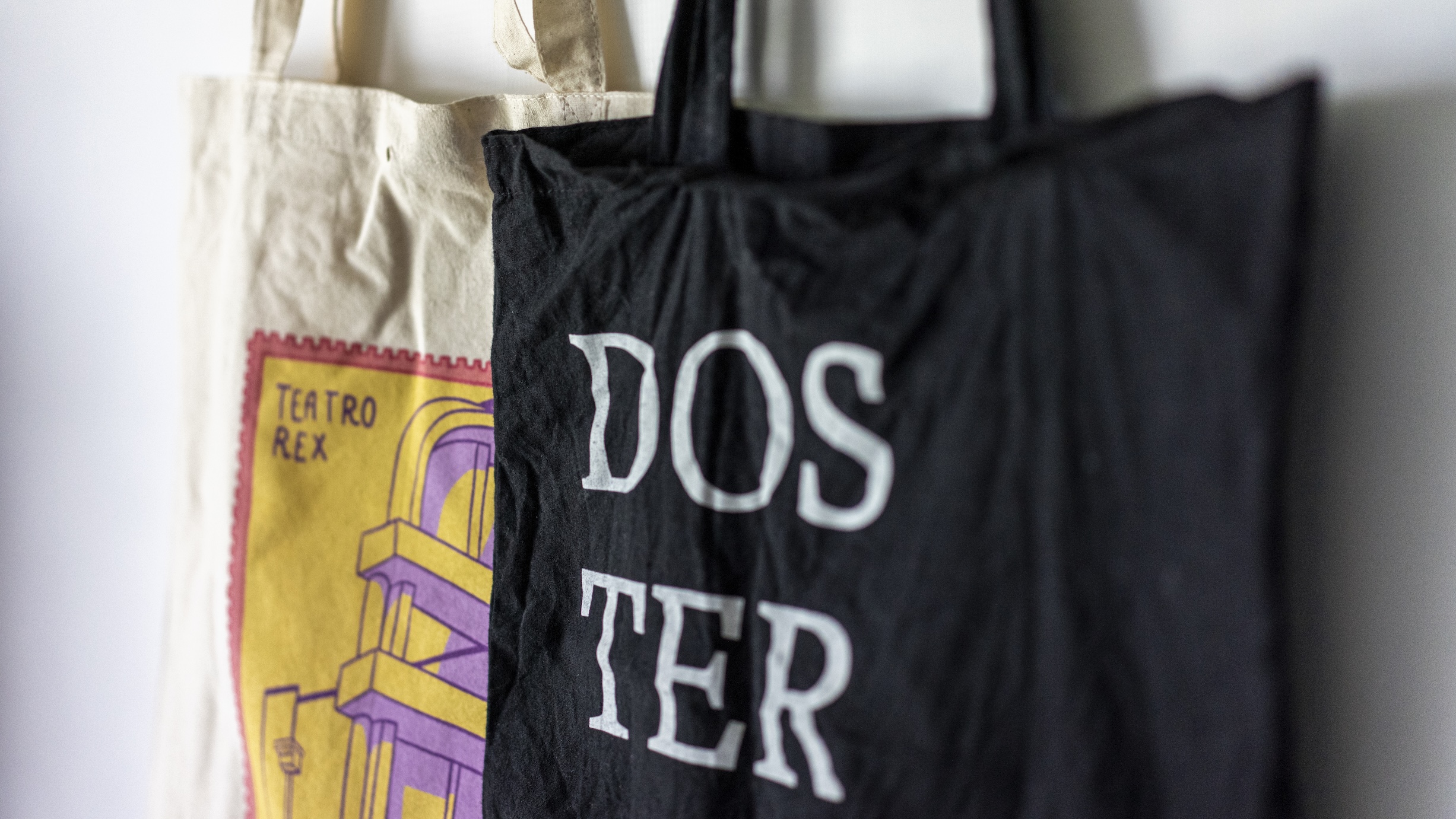 BOLSAS, POSTALES y AFICHES