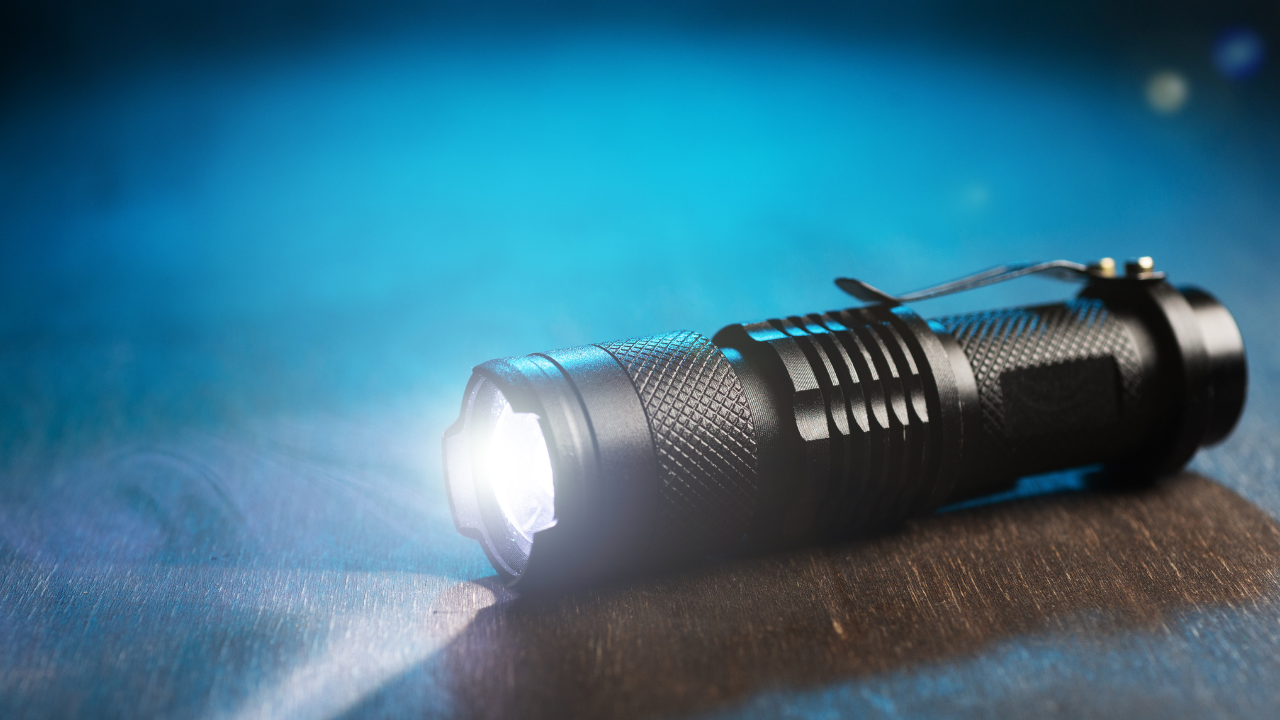 Potencia que atraviesa la oscuridad