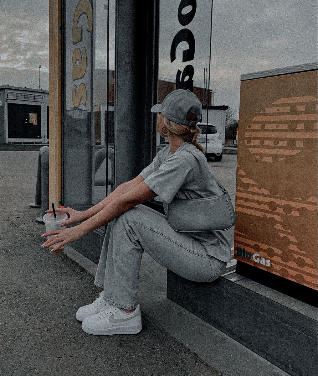 Elias Presets - Lightroom presets & LUTs for Creators