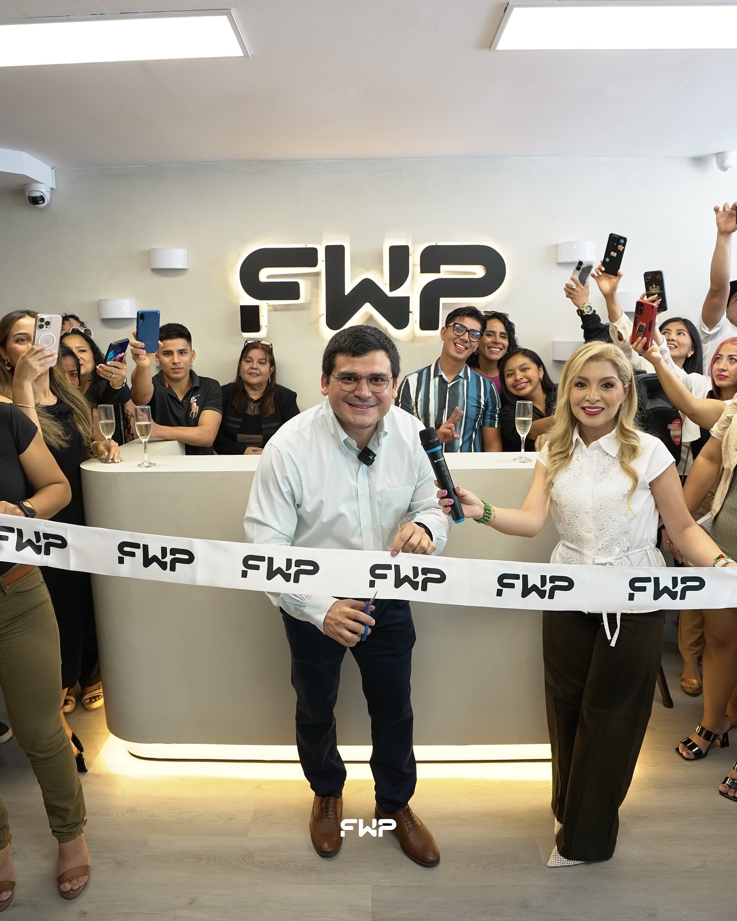 FWP cada vez más cerca a ti.