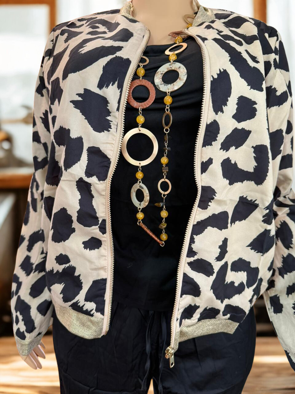 Descubre nuestras increíbles Chaquetas Animal Print<br>