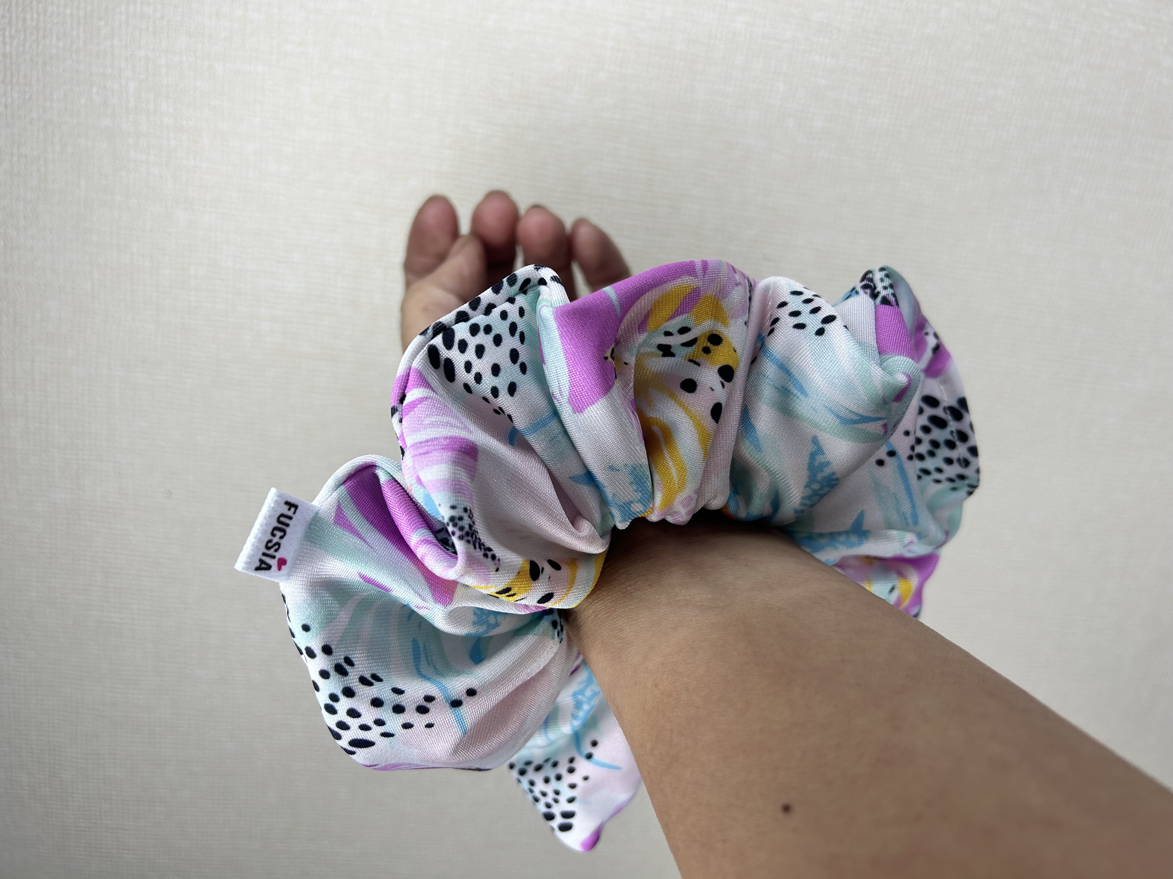 Scrunchie <div>Mediano</div><div>4x$9.990</div>