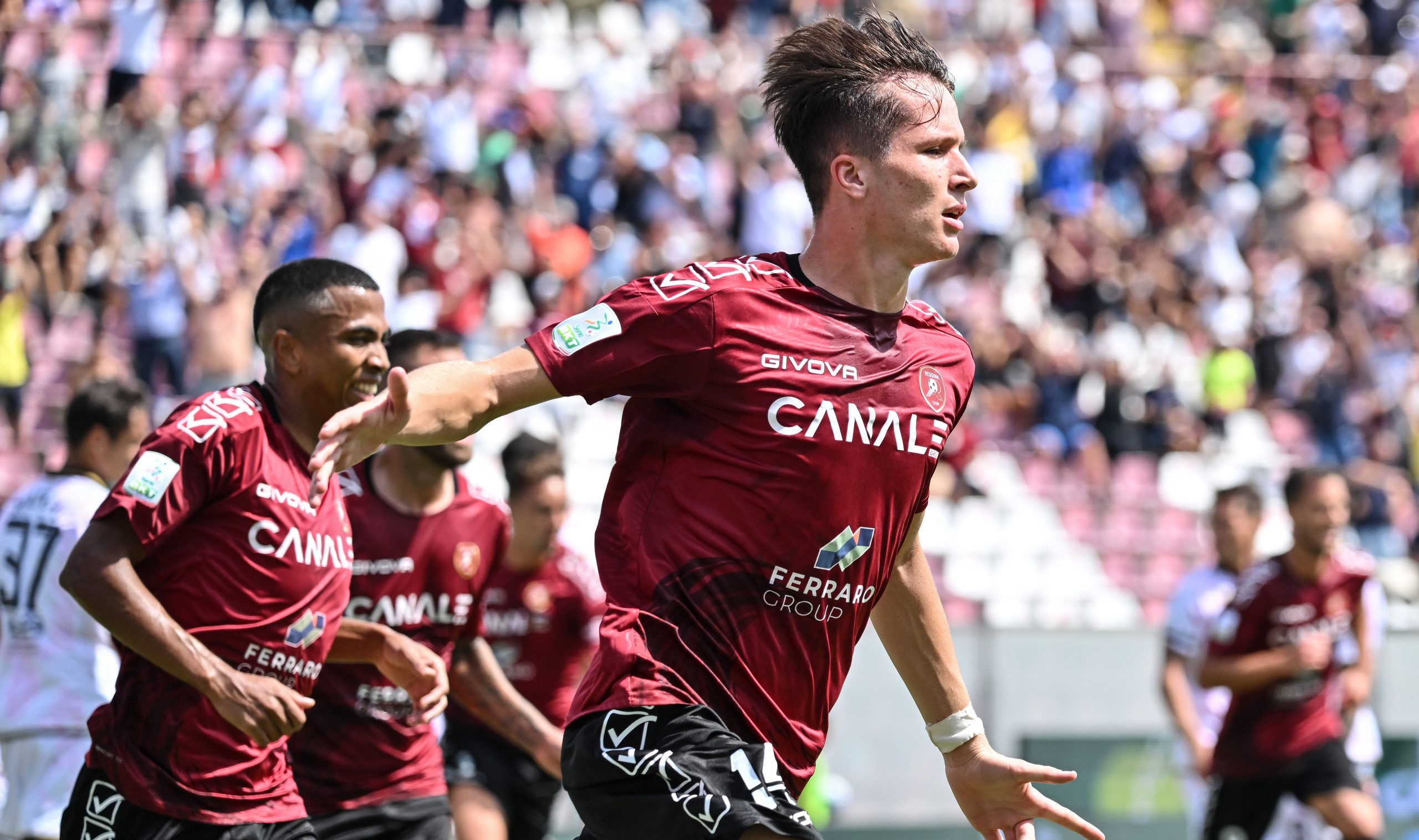 EQUIPAMENTOS PERSONALIZADOS