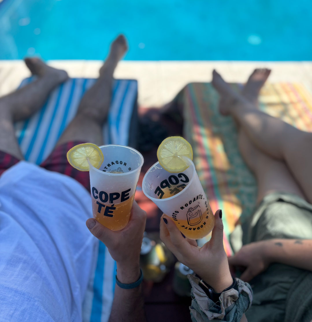 <p>¿Tienes un evento?</p>
<div><div>Llámanos llegamos rodando</div></div>