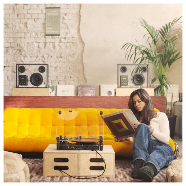 Transparent Speakers: ¡Cuando el audio se vuelve un objeto de deseo!