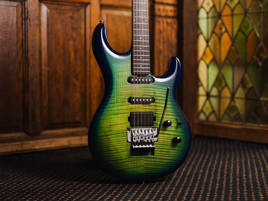 Ernie Ball Music Man: Los iconos absolutos del escenario nuevamente en Chile sólo en Geree Music