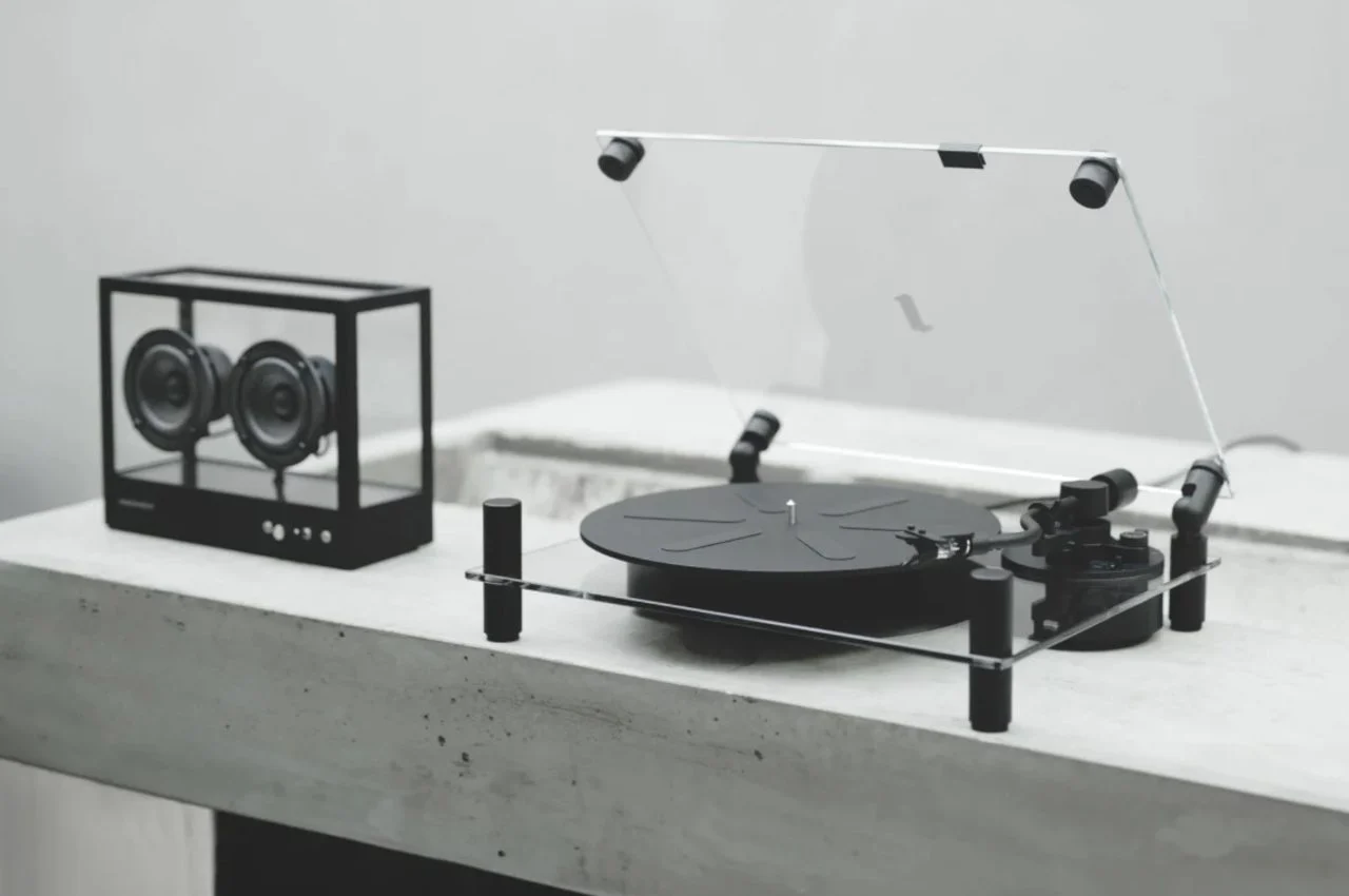 Transparent Speakers: ¡Cuando el audio se vuelve un objeto de deseo!
