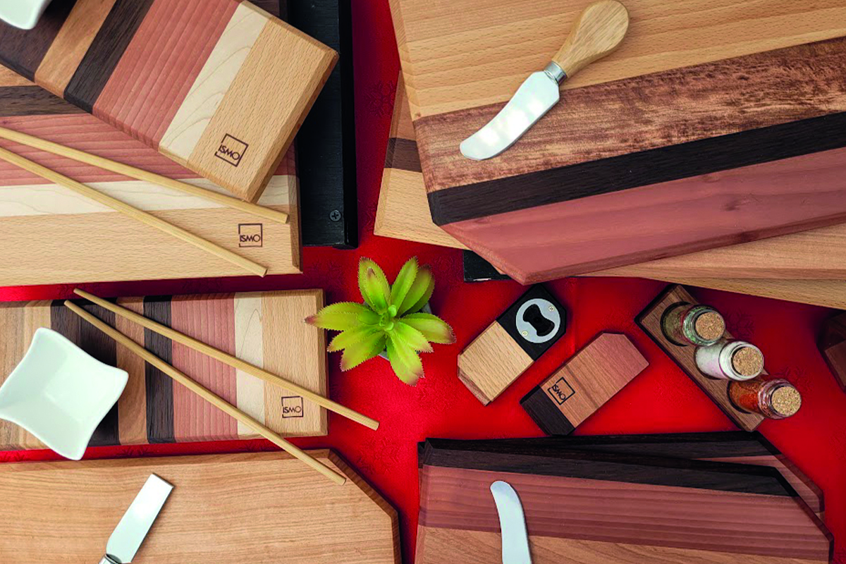 Visítanos en nuestras redes sociales y ferias<br>