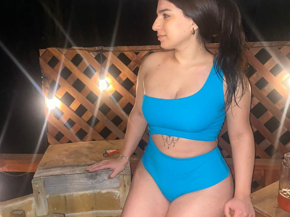 Ustedes usando nuestros trajes de baño<br>