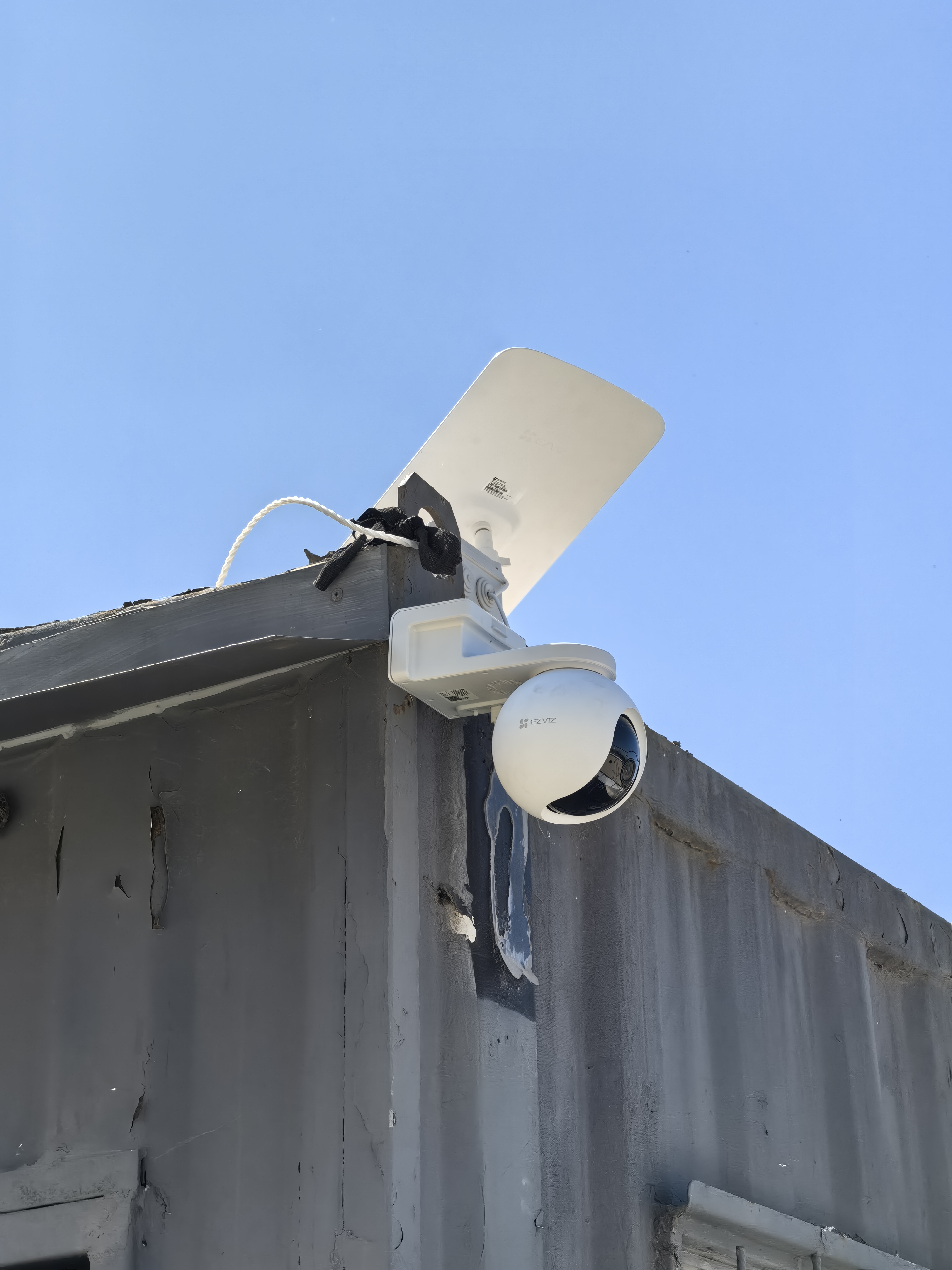 Instalación con<div>Panel Solar</div>