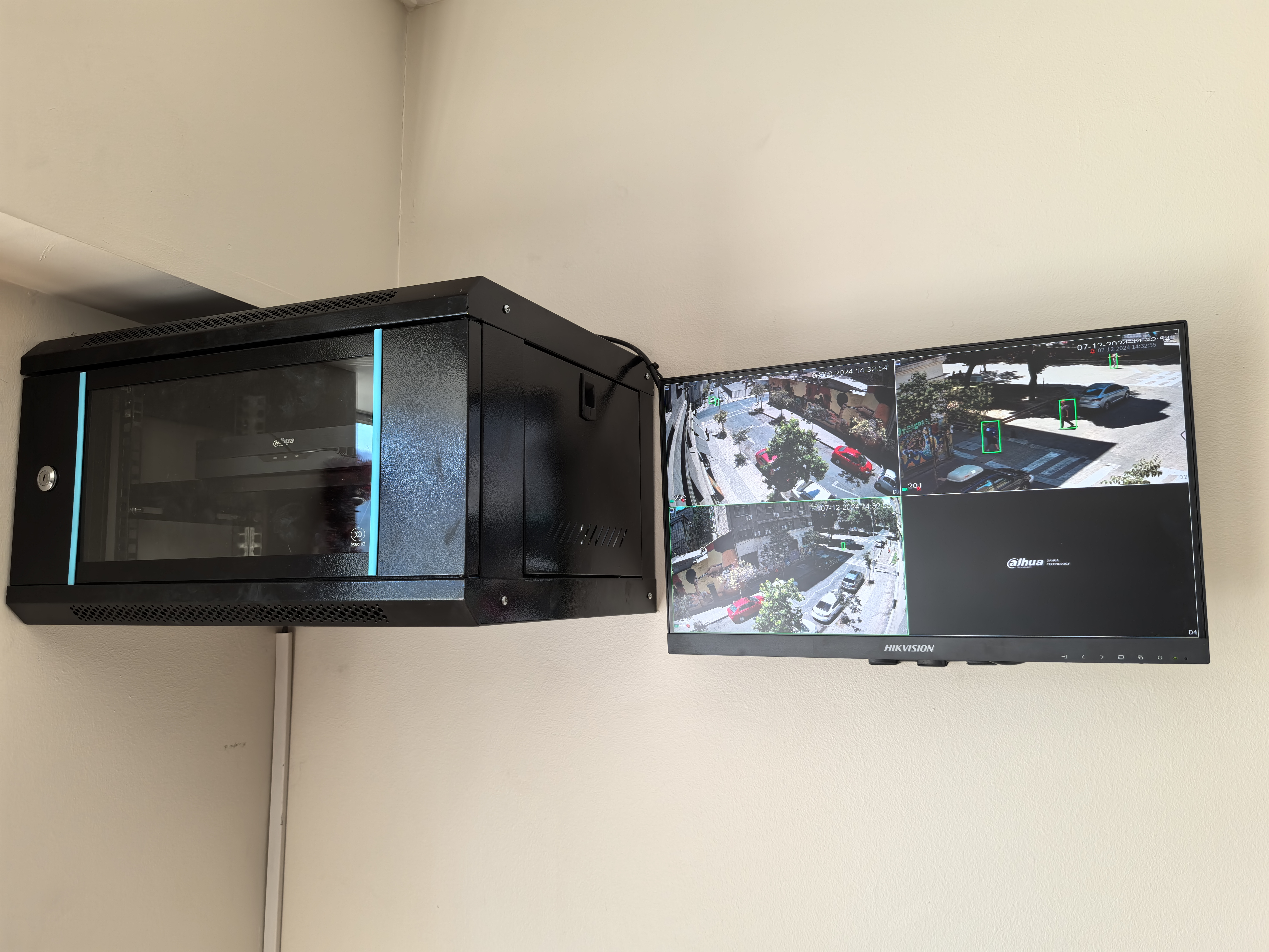 Instalación con<div>Gabinete</div>