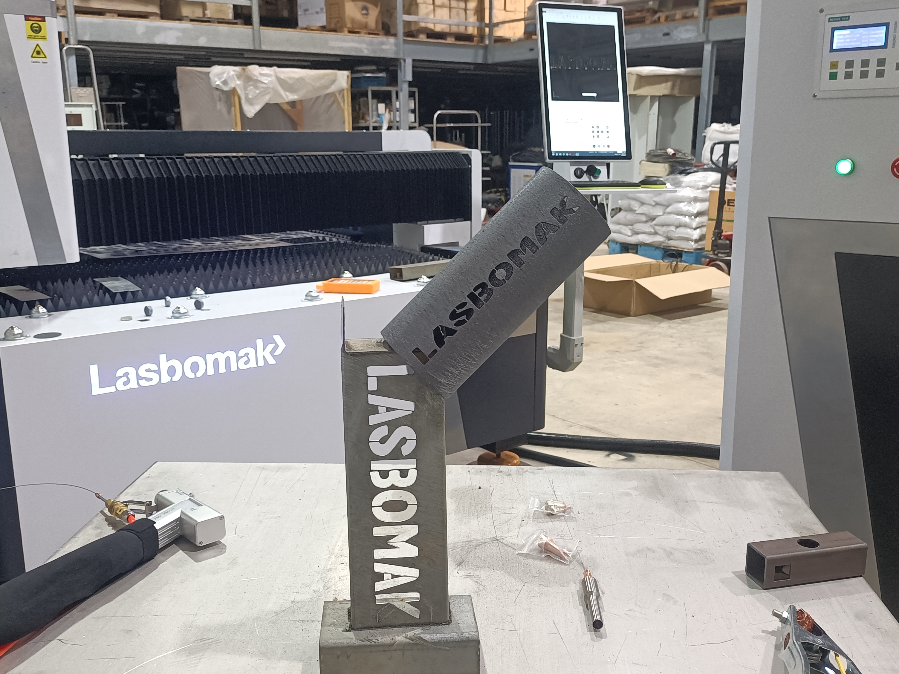 Laser fibra de corte metal