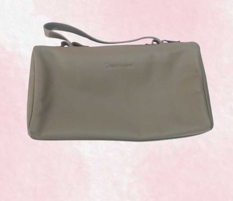 Cartera clarissa 100 % cuero