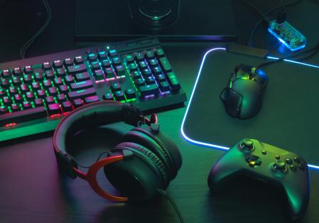 <strike></strike><b><i>Periféricos Gamer</i></b>