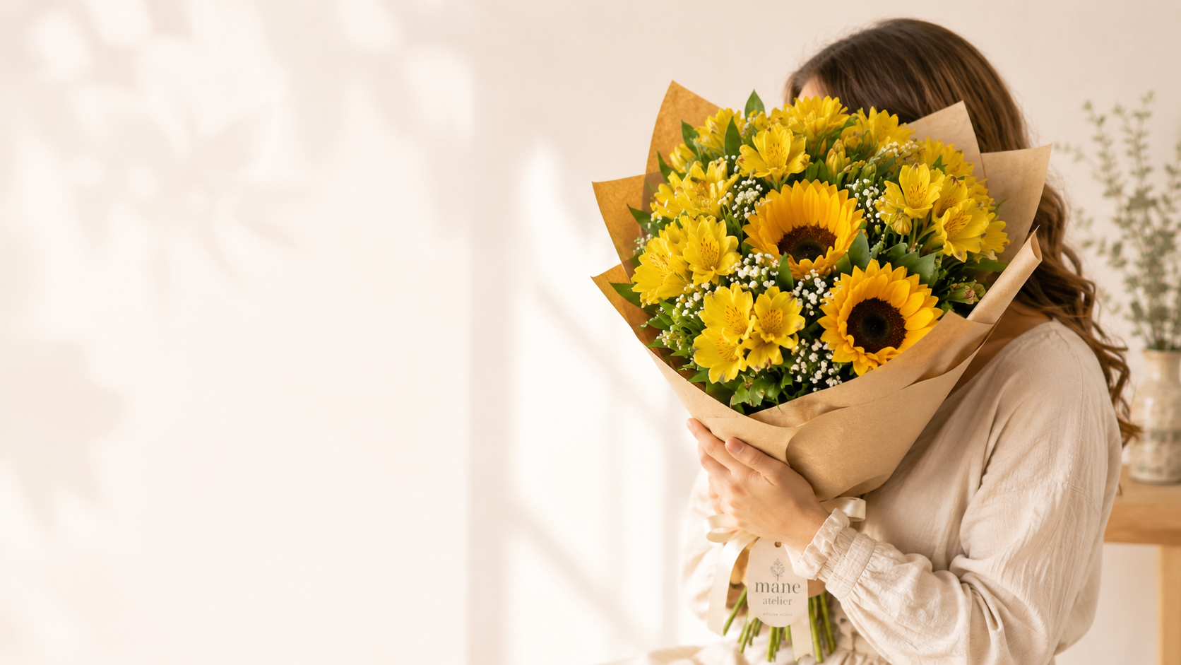 Llega la primavera <div><span style="color: rgb(11, 12, 23); font-family: "Albert Sans", sans-serif;">Y con ella, </span></div><div><span style="color: rgb(11, 12, 23); font-family: "Albert Sans", sans-serif;">las flores amarillas.</span></div>