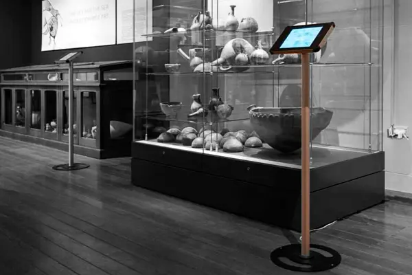 Alquiler tables para exhibiciones