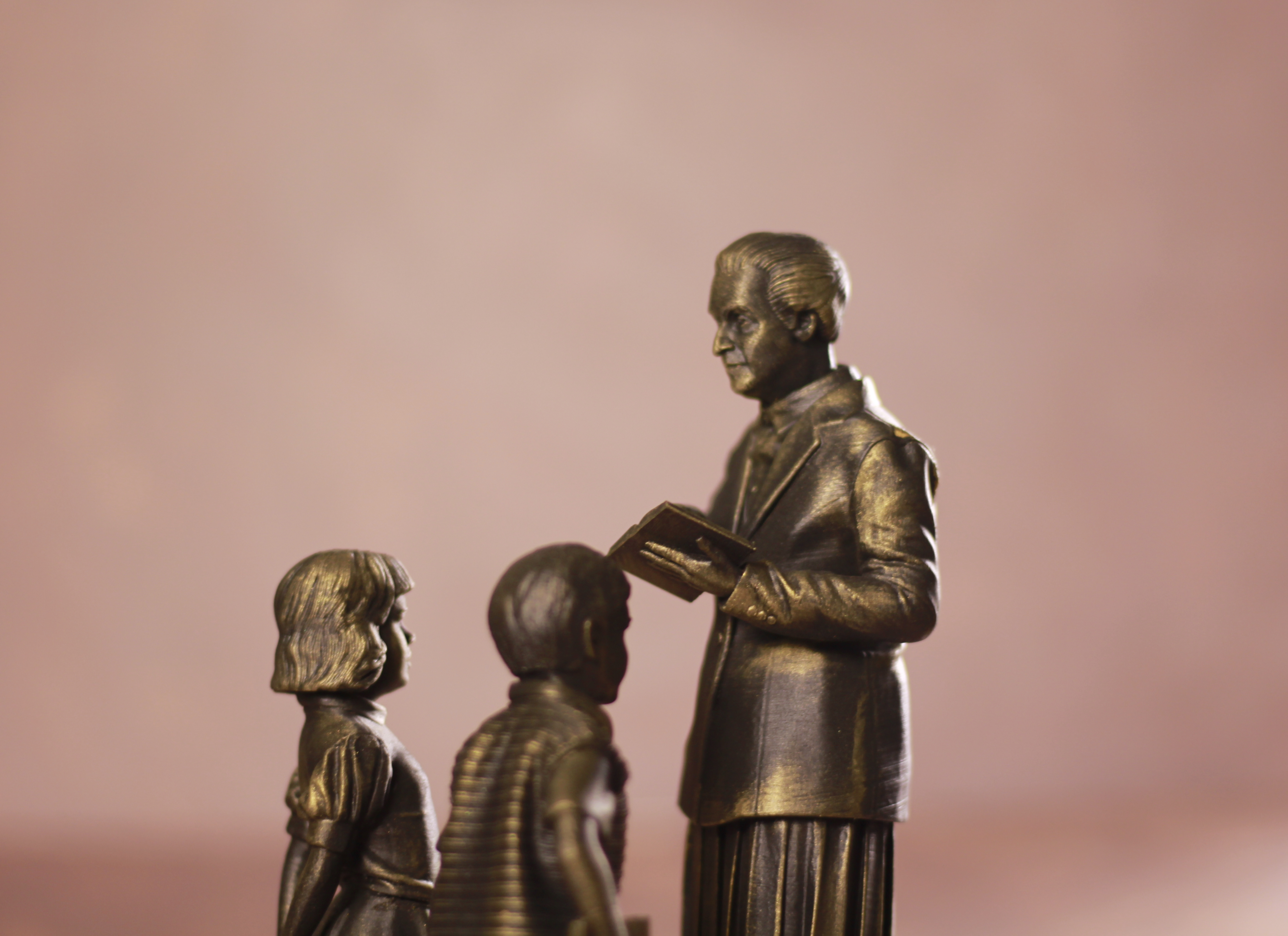 UNA NUEVA FORMA DE RELACIONARTE CON LA HISTORIA.