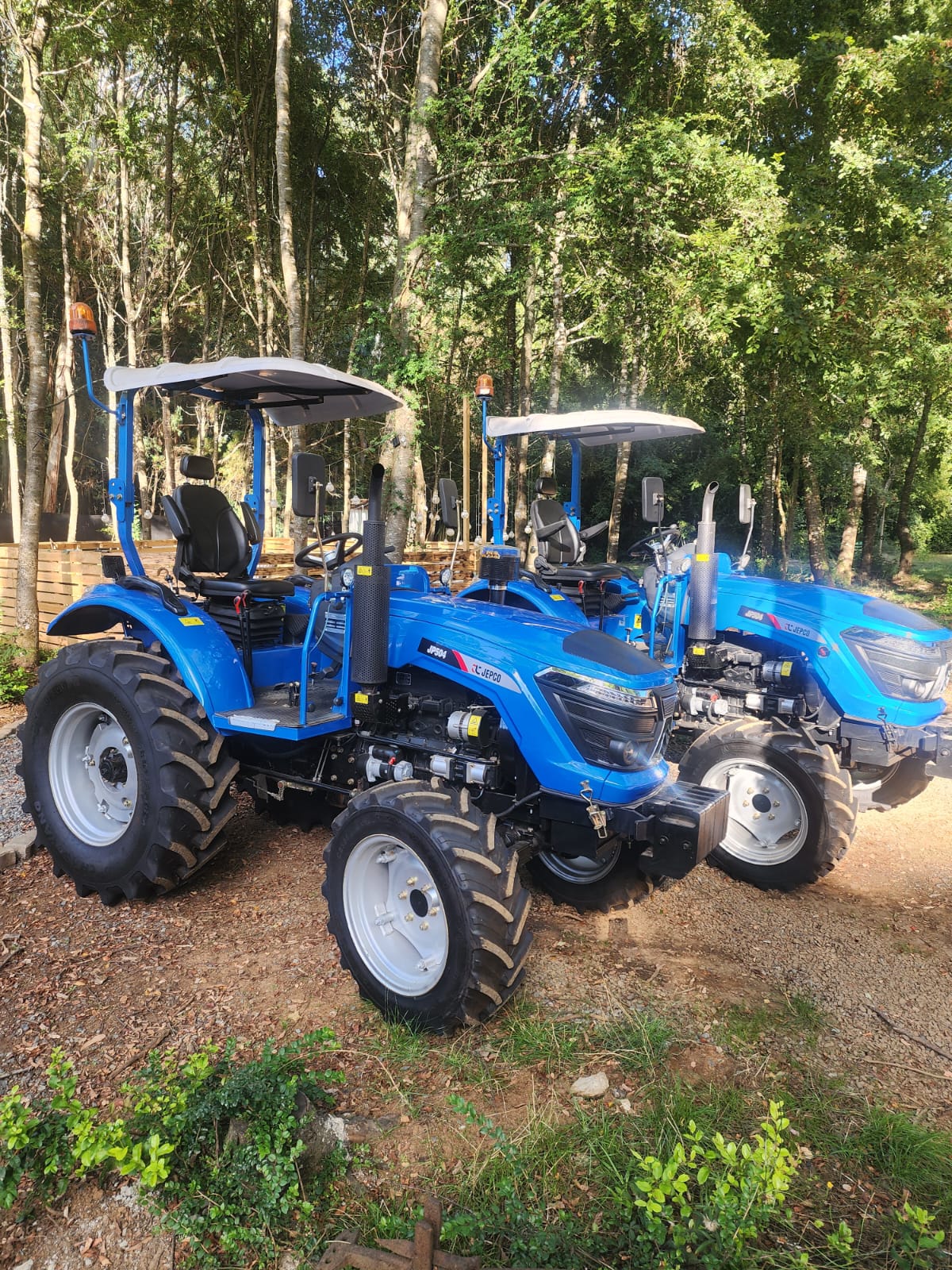 <b>Maquinaria</b><div><b>Agrícola</b></div>