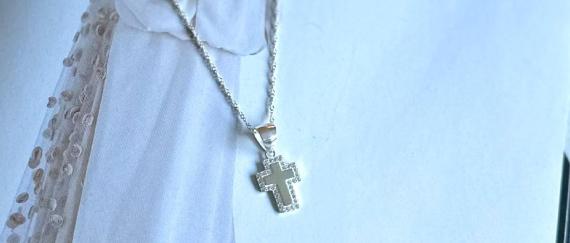 Mundana Joyas y Accesorios