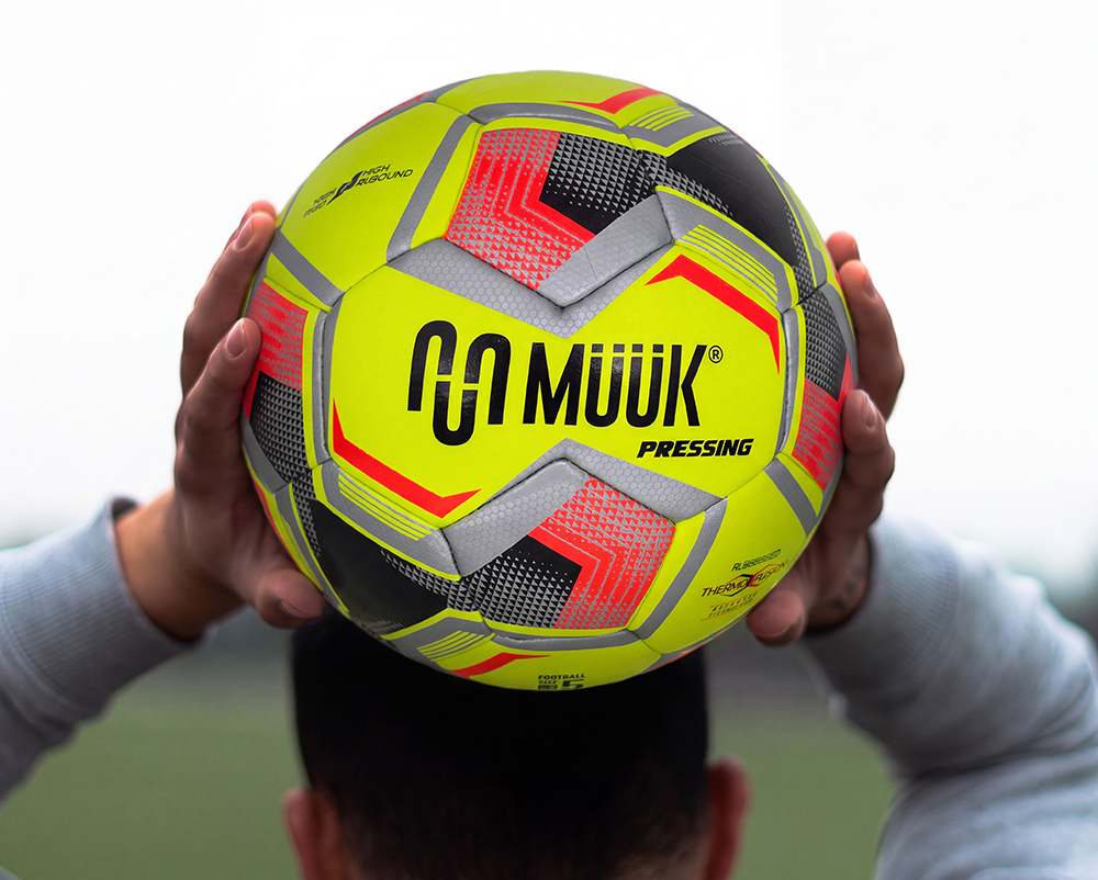 Equipamos tu forma de <div>entrenar y vivir el deporte</div>