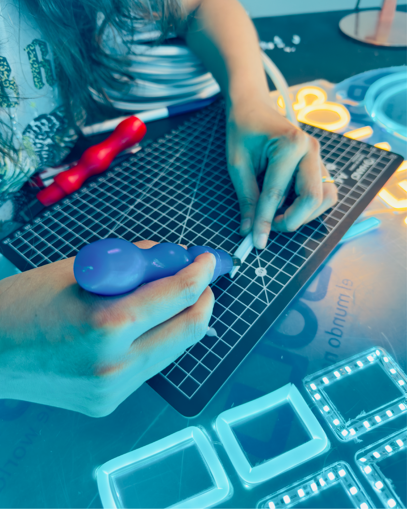 <h1 style="font-size:24px; font-weight:700; margin-bottom:10px;"> Qué hacemos en NEON COLOR® </h1>