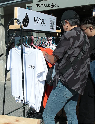 Producción de merch colaborativo