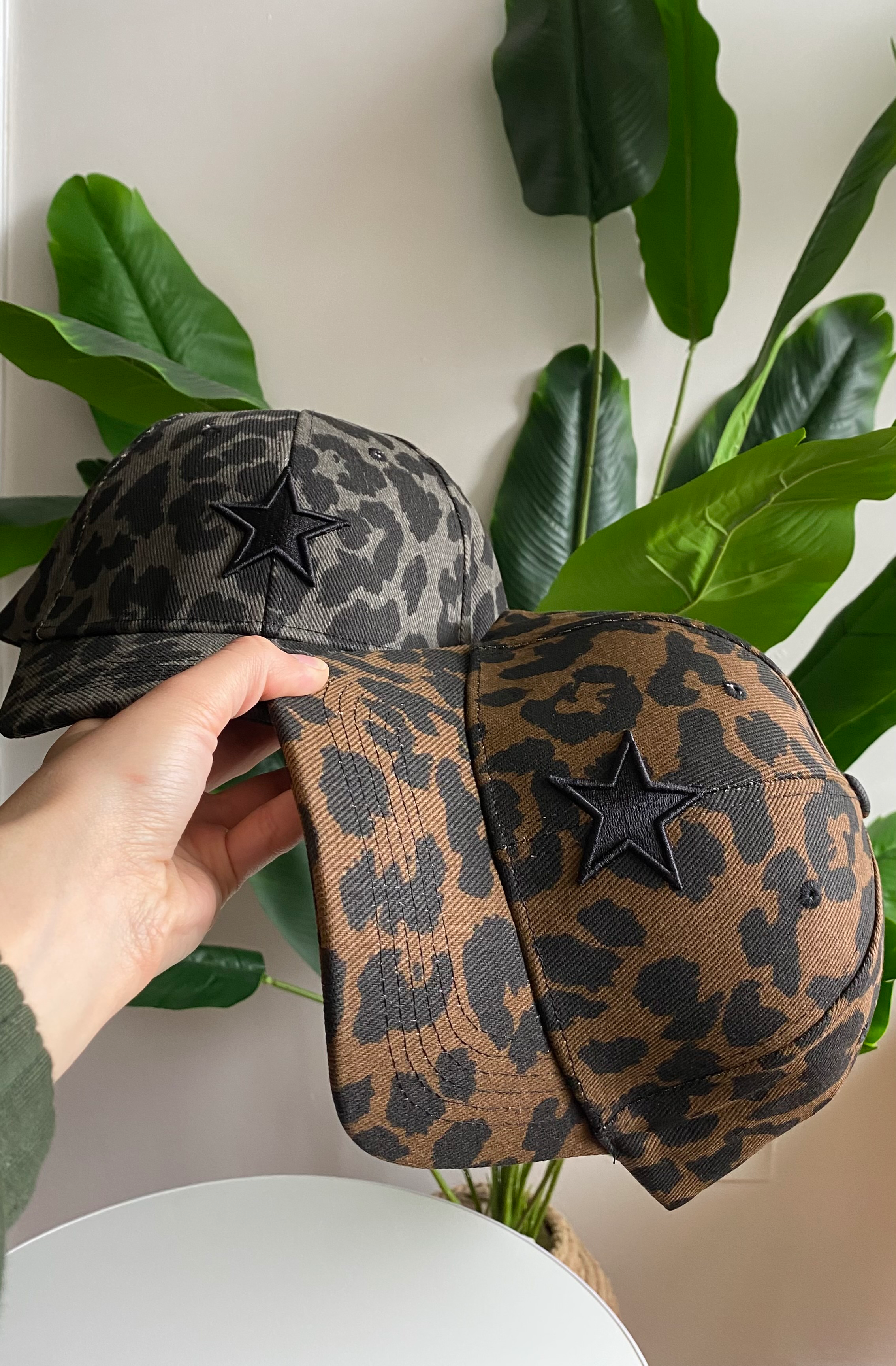 SOMBREROS Y GORRAS