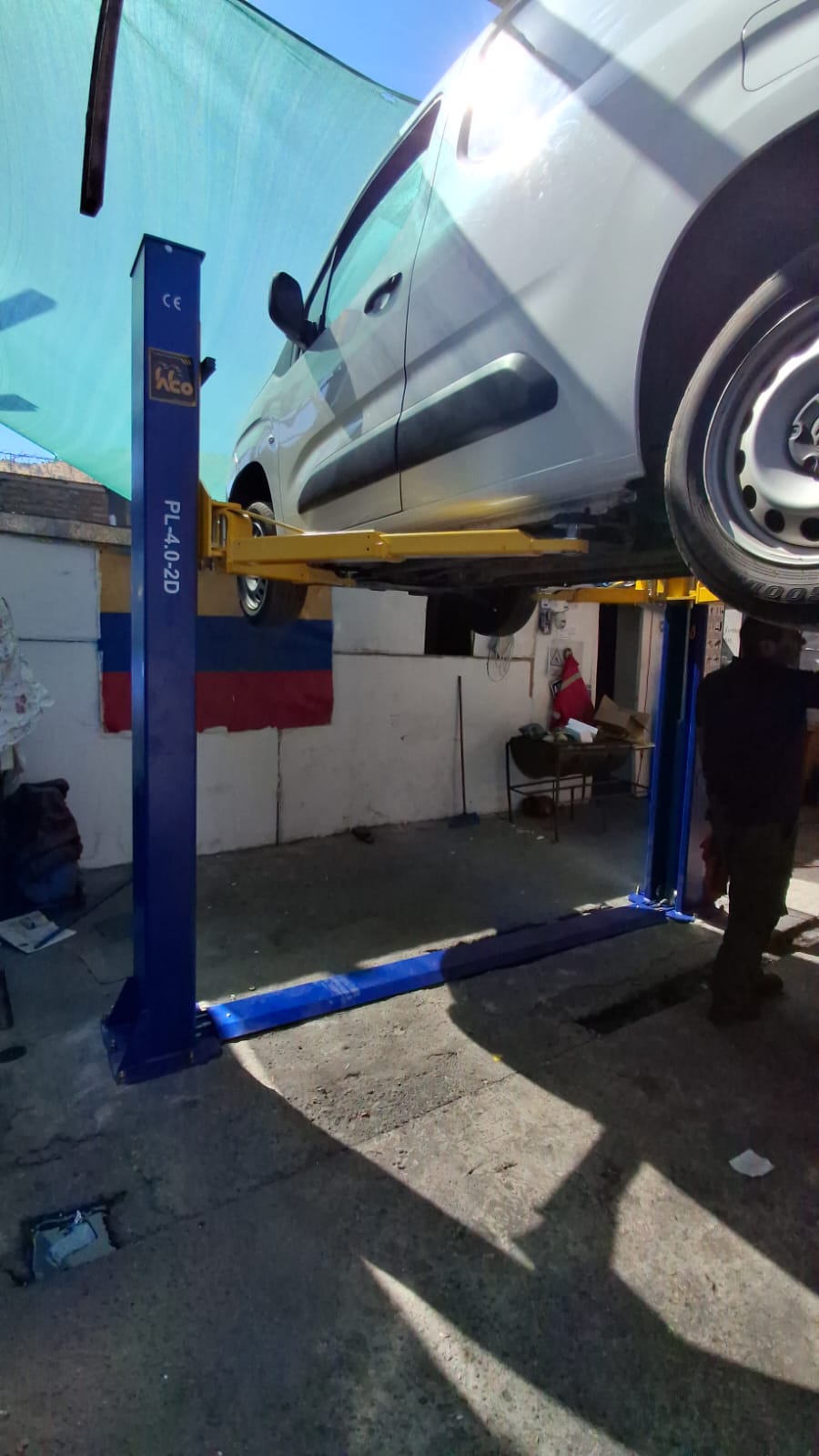 Instalación Elevador 2 Columnas – Huechuraba, Santiago