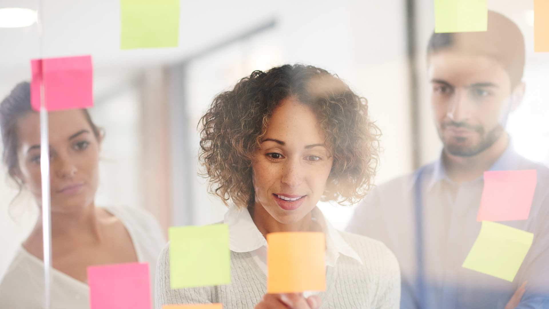Identificamos, desarrollamos y retenemos el talento