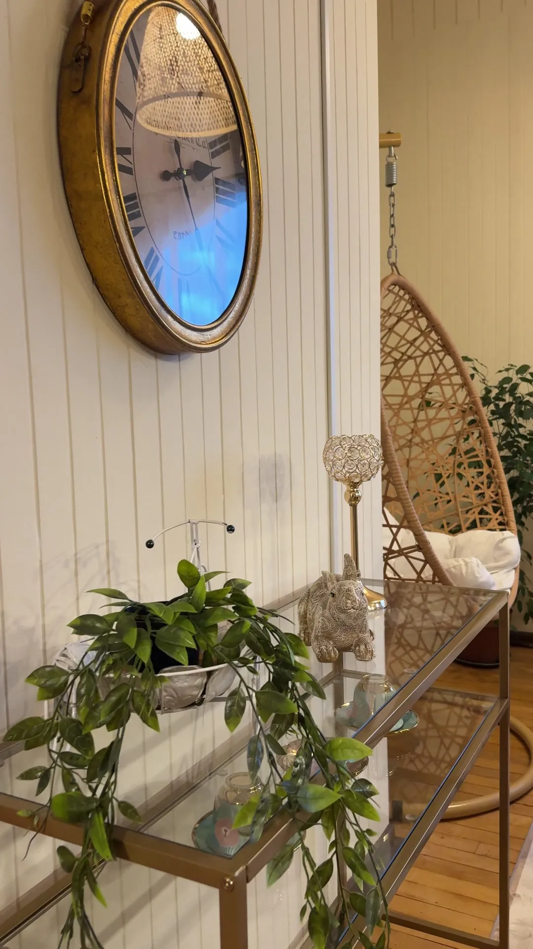 El reloj de la sala, foto real de la Casona