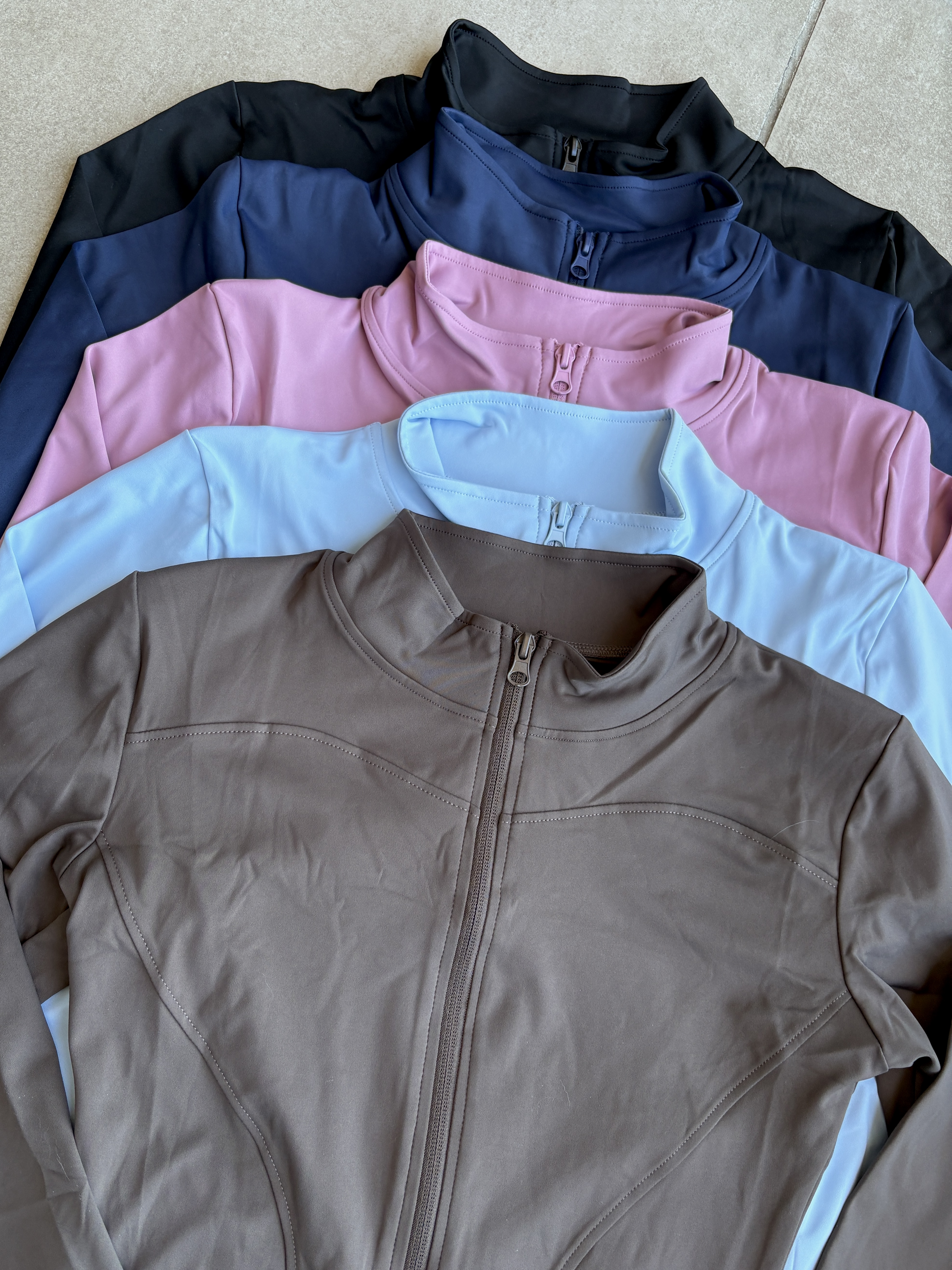 ¿Ya tienes tu Jacket básica para entrenar?